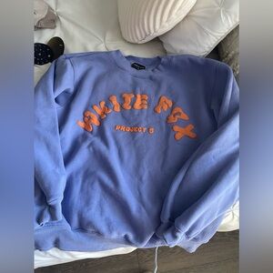 White fox crew neck size S/M